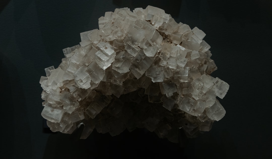 Poudretteite crystal